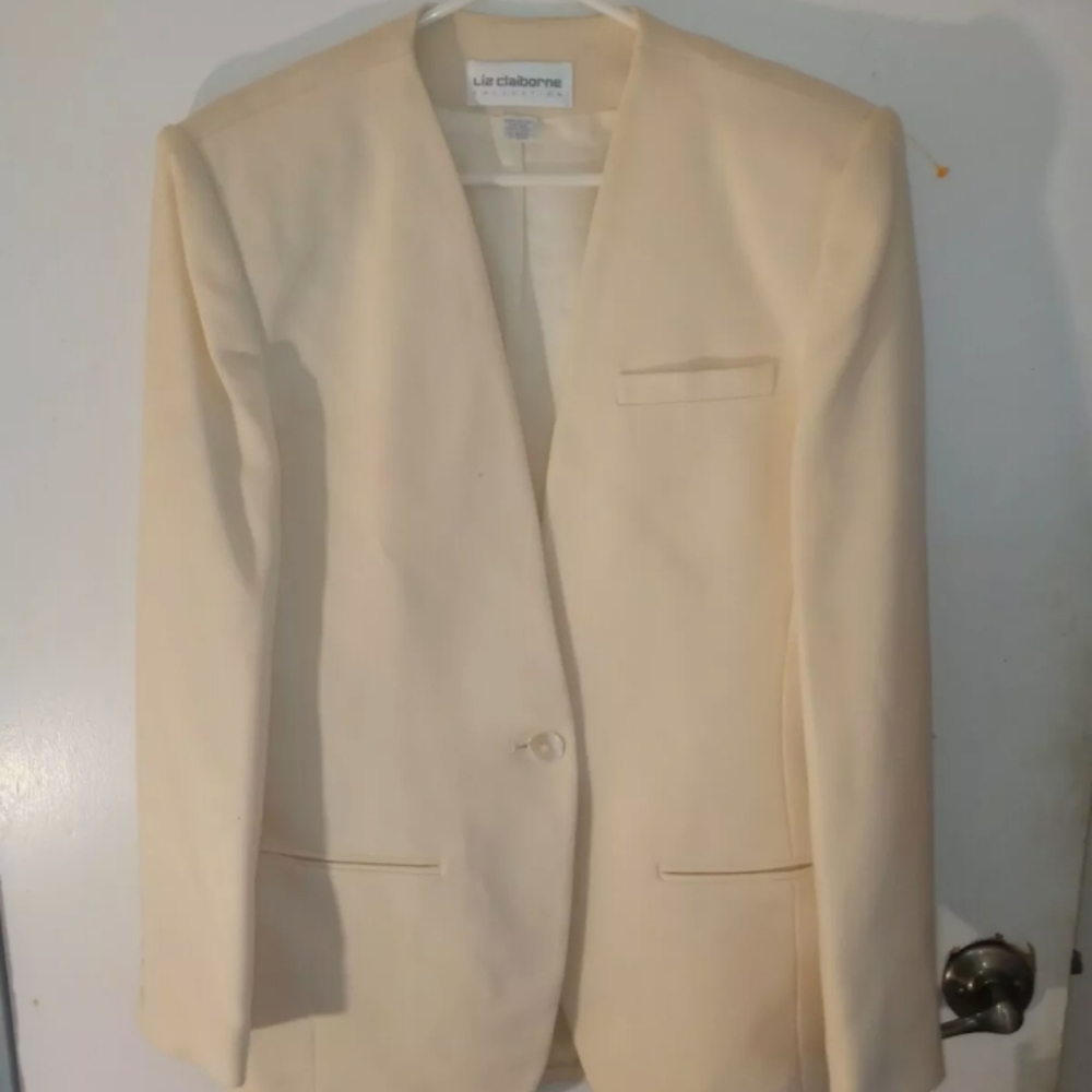 Women's VINTAGE ILGWU Made in U.S.A. Soft Beige Liz Claiborne Blazer Size 4 NWT!